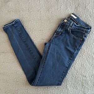 Levi's Strauss 710 Super Skinny Jeans
